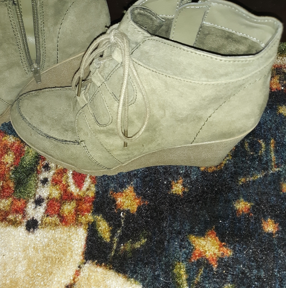 Maurice's wedged boot